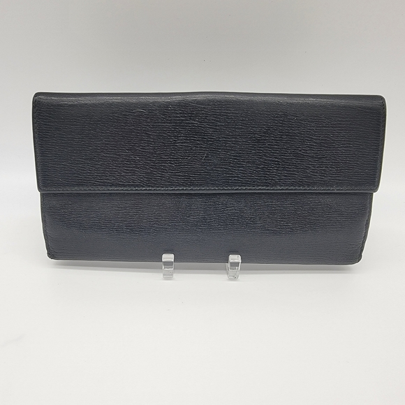 Authentic Preowned Gucci Bifold - Picture 2 of 16